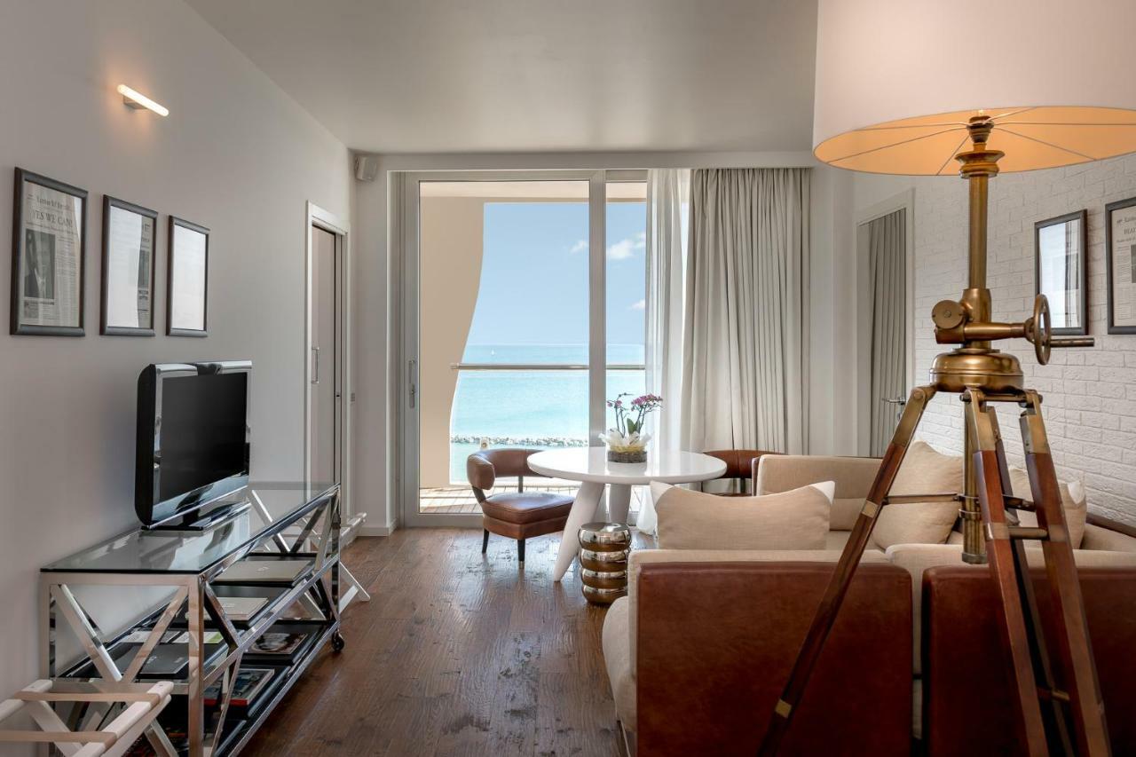 Excelsior Hotel, Spa & Lido 페자로 외부 사진